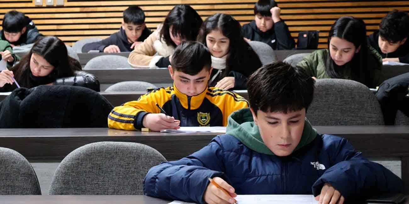 Con más de 460 escolares inscritos la UFRO desarrolla las XXXV Olimpiadas Regionales de Física